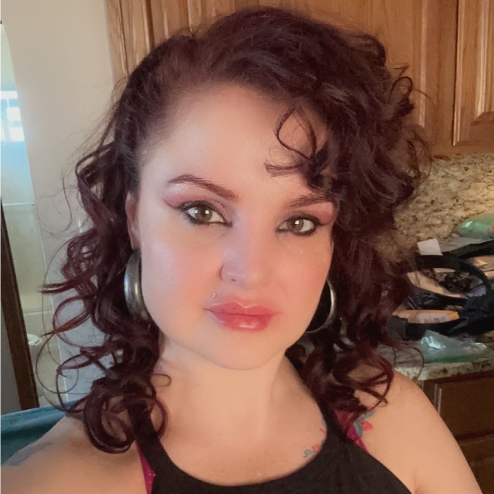 Meet your Posher, Jeannette